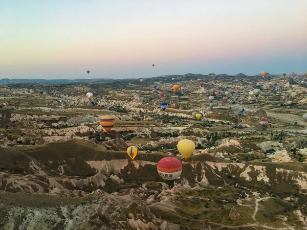 Latanie Balonem Ogrzane Powietrze Nad Kapadocją Daje Możliwość Zobaczenia Całego — Zdjęcie stockowe
