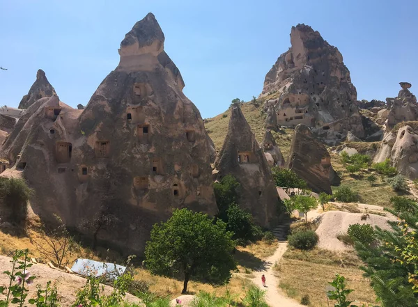 Cappadocia Nem Csak Hőlégballonok Hanem Gyönyörű Tájak Házak Sziklák Növényzet — Stock Fotó
