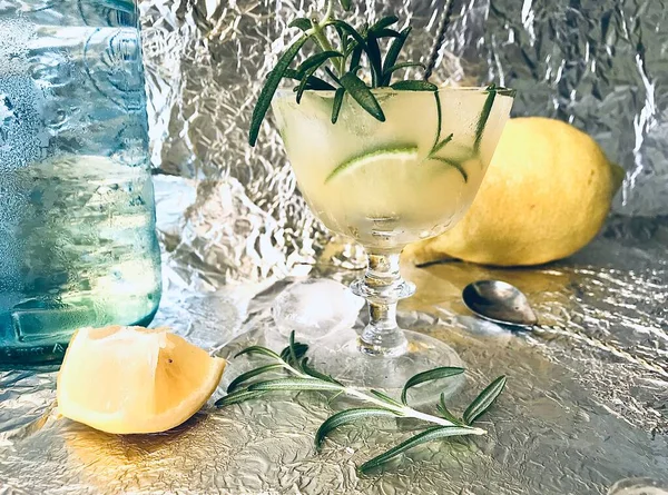 Cold Lemon Drink Which One Can Add Some Alcohol Ice — Stock Photo, Image