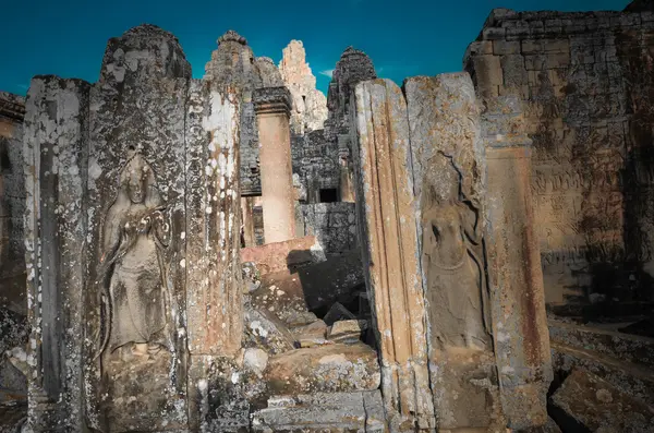 戎寺庙里面吴哥 thom 复杂柬埔寨 — 图库照片