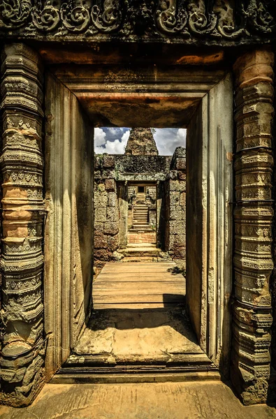 Drzwi, Kambodża, siem reap, angkor wat — Zdjęcie stockowe