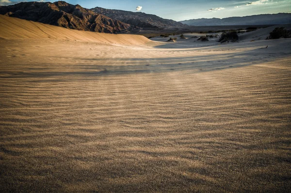 Valle de la Muerte mira en el desierto — Foto de Stock