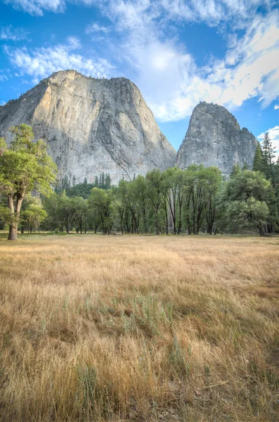 Halv kupol yosemite nationalpark — Stockfoto