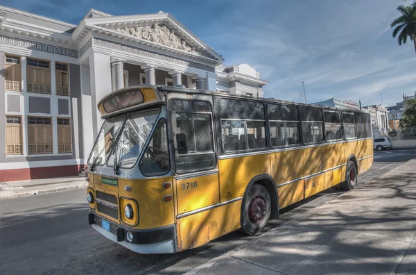 Cuba vintage bus - Stock-foto