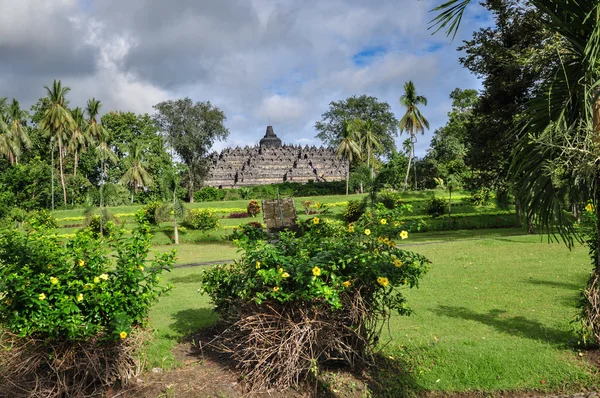 Temple complex in Yogjakarta in Java — Stock Photo, Image