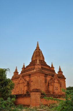 Gün batımından sonra Bagan 'daki antik tapınak, Myanmar