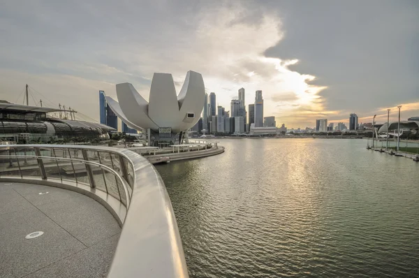 Singapore-maart 31: de marina bay sands resort hotel op mrt 31, — Stockfoto