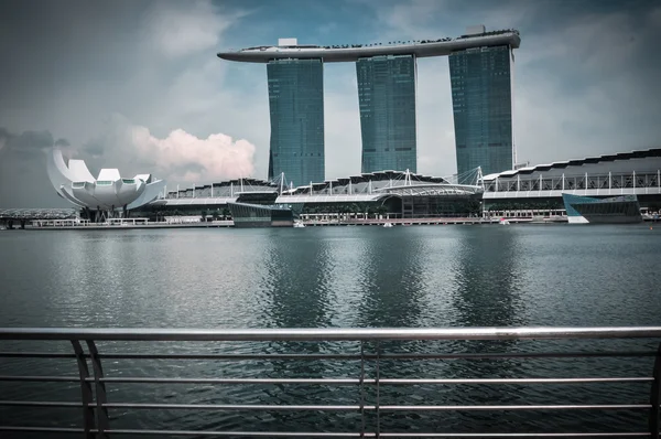 Singapore-31 mars: marina bay sands resort hotel på mar 31, — Stockfoto