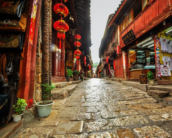 Lijiang Çin eski şehir sokakları ve binaları — Stok fotoğraf