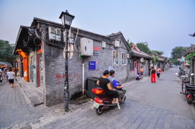 bir hutong houhai alanında, Pekin tüm demir parmaklıklar ardında