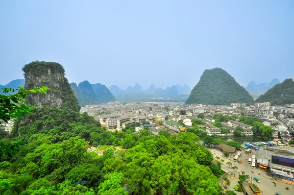 Yangshuo város guangxi tartományban közel guilin — Stock Fotó