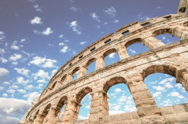 Roma amfi tiyatroda Pula (arena)