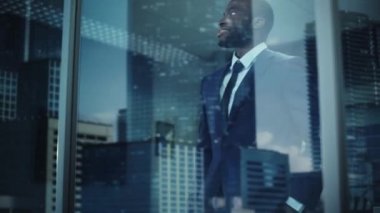 Siyahi İşadamı Ofiste