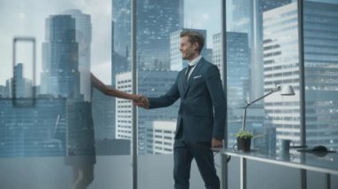 İş Adamları Ofiste Tokalaşın