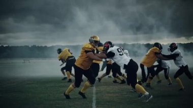 Amerikan Futbolunda Profesyoneller Oynar