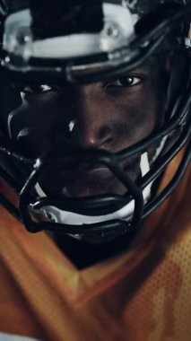 Dikey Ekran Amerikan Futbolcusu