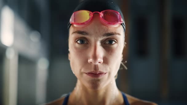 Retrato Nadador Feminino — Vídeo de Stock