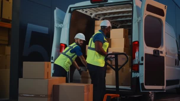 Warehouse Workers loading Van Vehicle — Stock Video