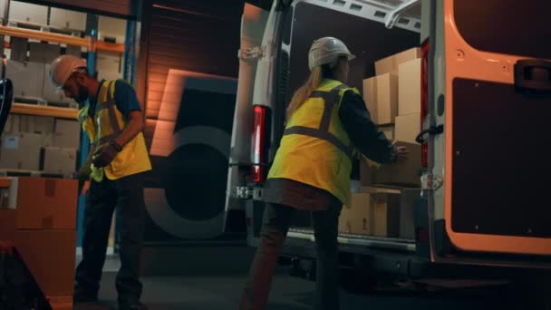 Warehouse Workers loading Van Vehicle — Stock Video