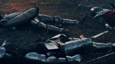 Savaş Alanında Ölü Savaşçı Şövalyeler