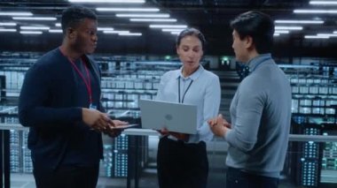 Veri Merkezi Uzmanı Ekibi