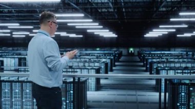 Veri Merkezi Spektialist Tablet Bilgisayarı Kullanıyor