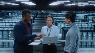 Veri Merkezi Uzmanı Ekibi