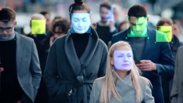 Software de reconocimiento facial Trabajando en Business Street — Vídeo de stock