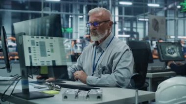 Otomobil Fabrikasında Bilgisayar Mühendisi