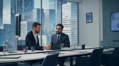 Ofis İki İş Adamları Toplantısı