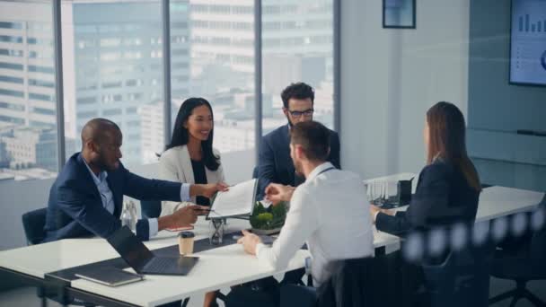 Bureau voor teambijeenkomsten van ondernemers — Stockvideo