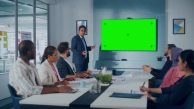 Ofis İş Toplantısı Yeşil Ekran Sunumu
