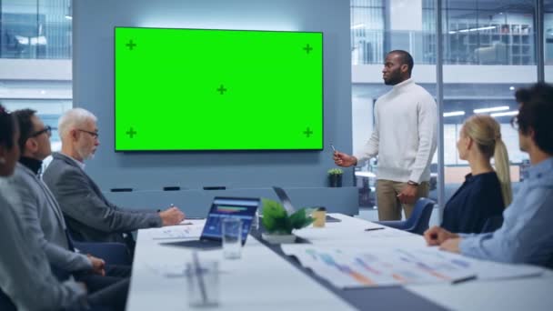 कार्यालय बैठक में ग्रीन स्क्रीन प्रस्तुति — स्टॉक वीडियो