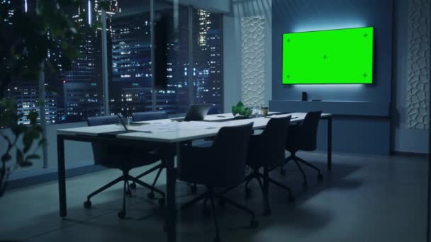 Büro-Besprechungsraum mit Green Screen-Display — Stockvideo