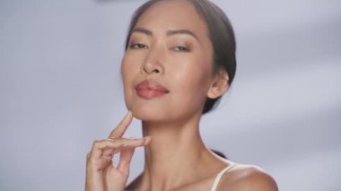 Yakın Çekim Asyalı Güzellik Modeli