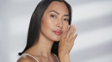 Yakın Çekim Asyalı Güzellik Modeli