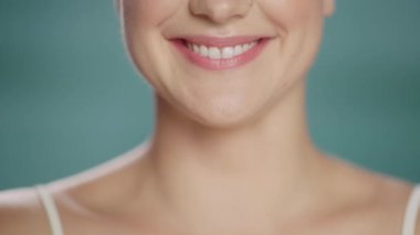 Kafkas Güzellik Modelini Kapat