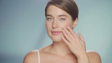 Kafkas Güzellik Modeli Cilt Bakımı