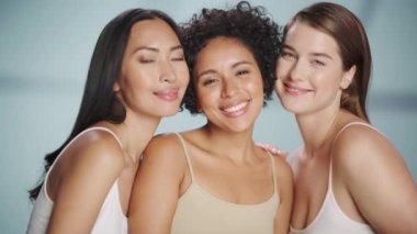 Üç Çeşit Modeli Güzellik Çekimi