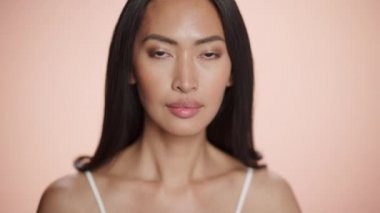 Yakın Çekim Asyalı Güzellik Modeli