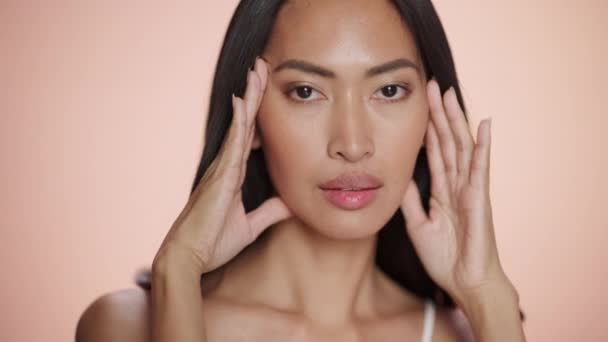 Крупный план портрета Азиатская модель красоты — стоковое видео
