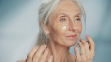 Kafkas kadın portresi.