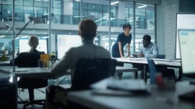 Ofiste Çalışan Yöneticiler Takımı