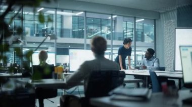 Ofiste Çalışan Yöneticiler Takımı