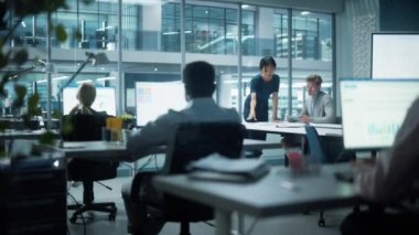 Ofiste Çalışan Yöneticiler Takımı