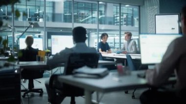 Ofiste Çalışan Yöneticiler Takımı