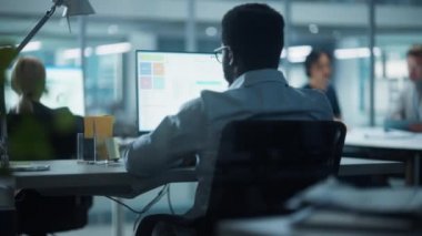 Ofiste Çalışan Yöneticiler Takımı