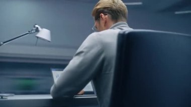 360 Degree Office Businessman Using Laptop