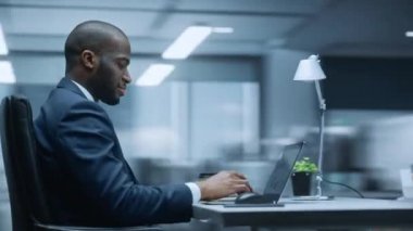 360 Degree Office Businessman Computer