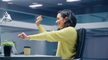 360 Degree Office Businesswoman Computer